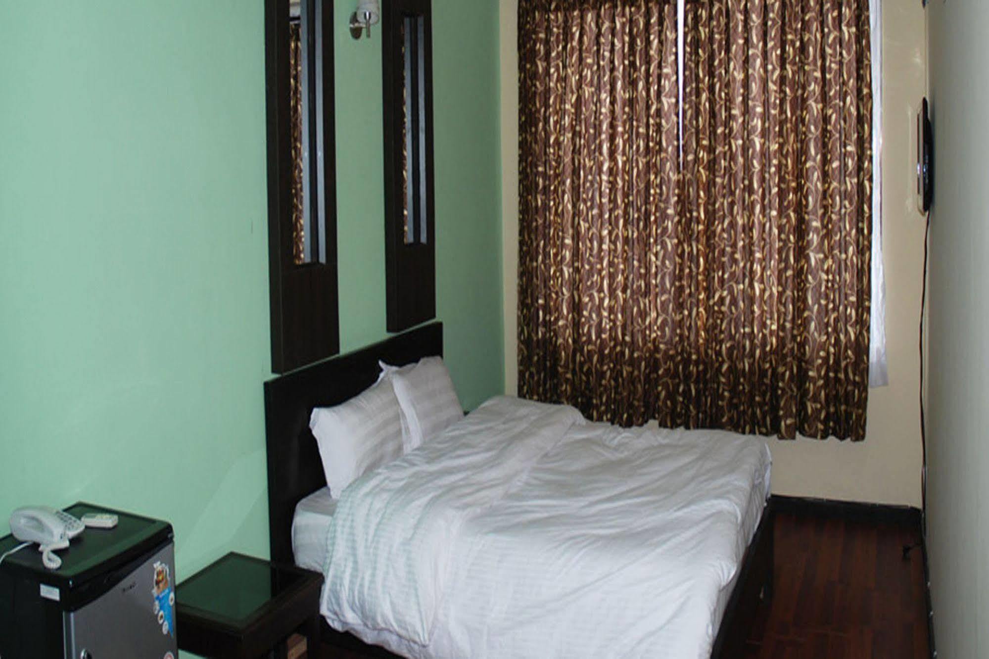 Hotel Family Home Catmandu Exterior foto