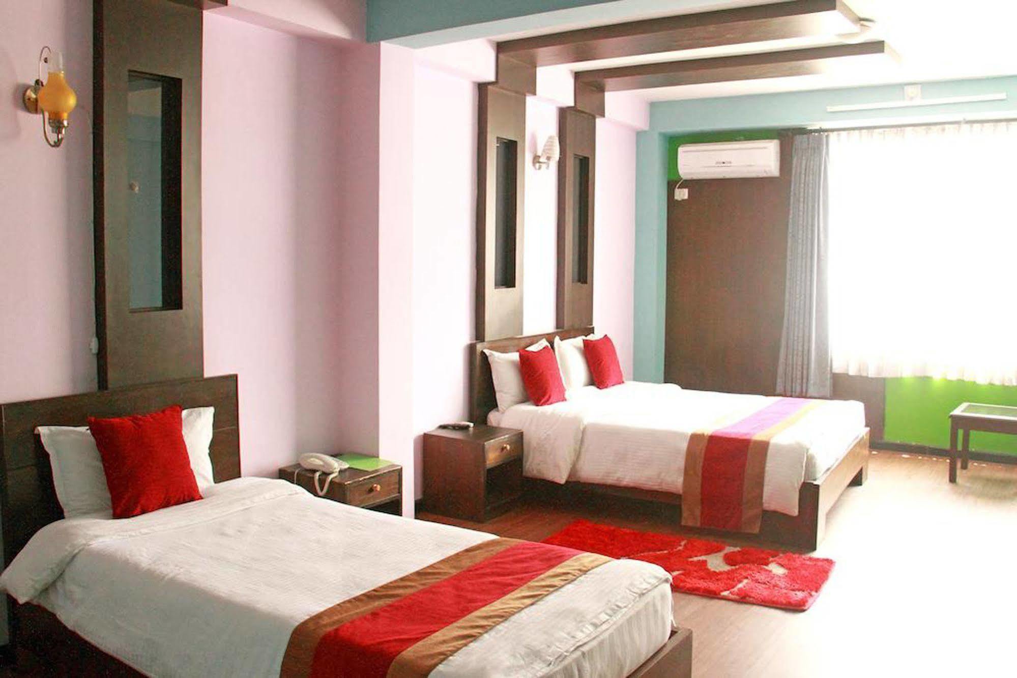 Hotel Family Home Catmandu Exterior foto