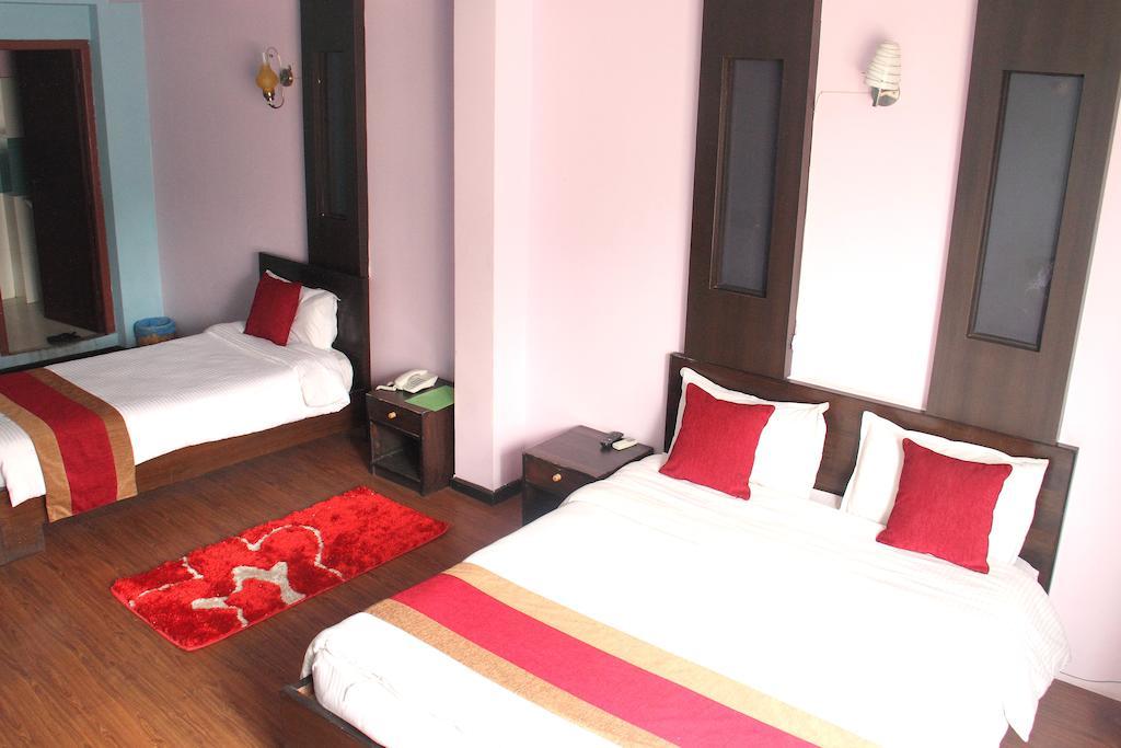 Hotel Family Home Catmandu Exterior foto