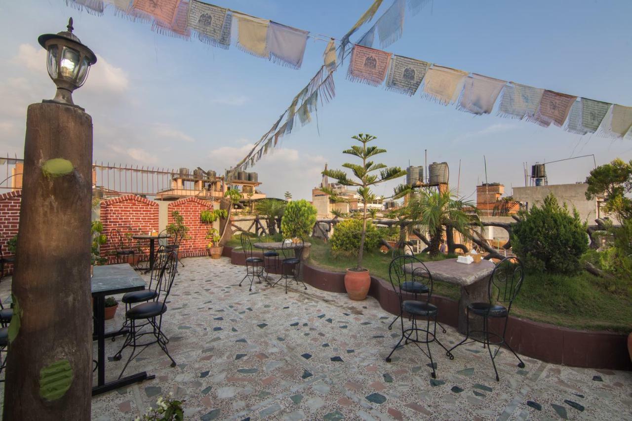 Hotel Family Home Catmandu Exterior foto